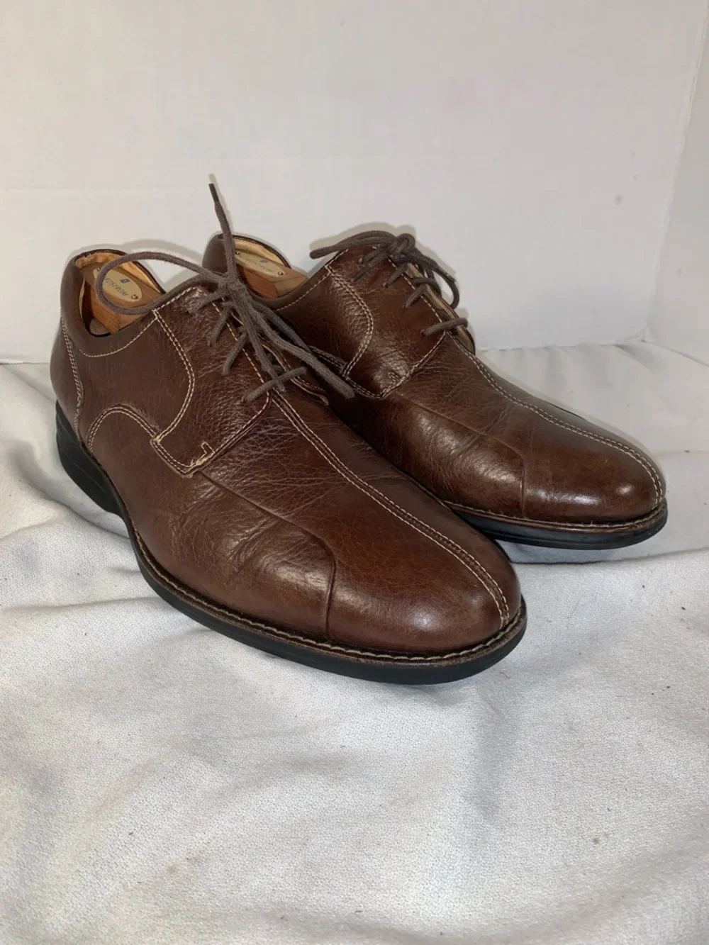 Johnston & Murphy Men’s Brown Leather Derby Dress Shoes